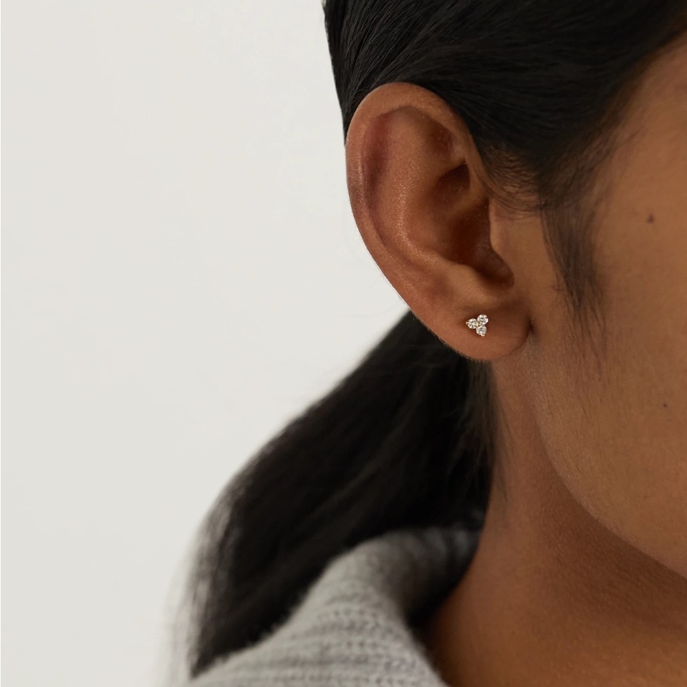 Maria Tash Diamond & 18k Yellow Gold TRINITY 4.5mm Stud Earring - Picture 5 of 5